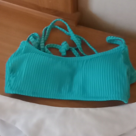 Bikini Set - Picture 6 of 7